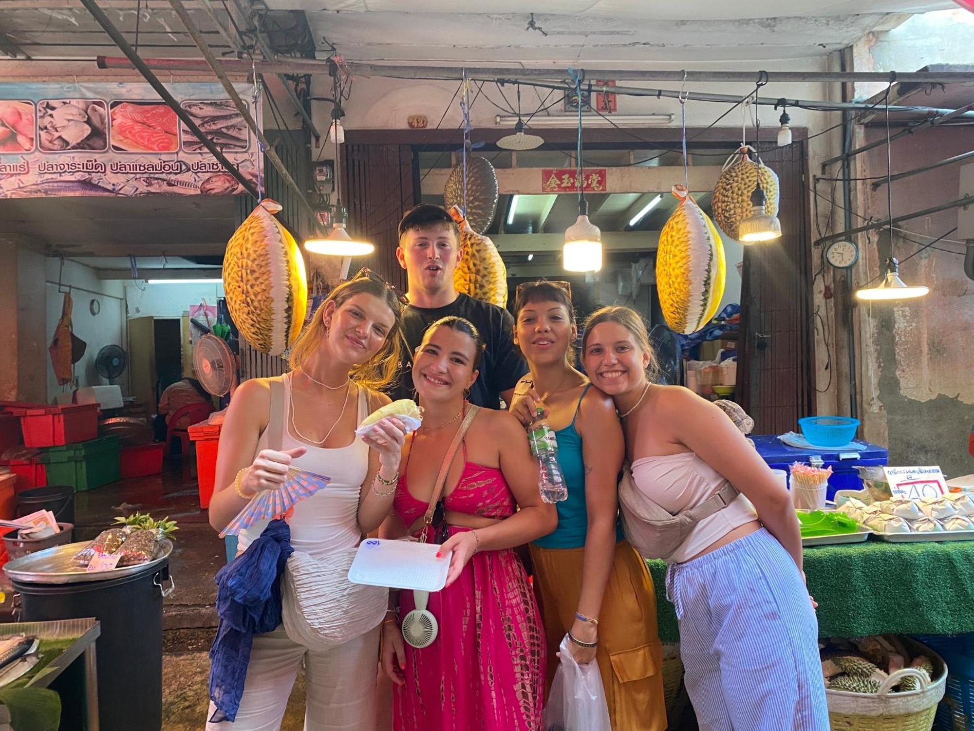 Here We Go Bangkok Ngoại thất bức ảnh